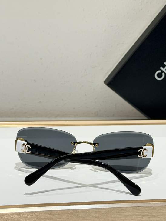 Picture of Chanel Sunglasses _SKUfw80881301fw